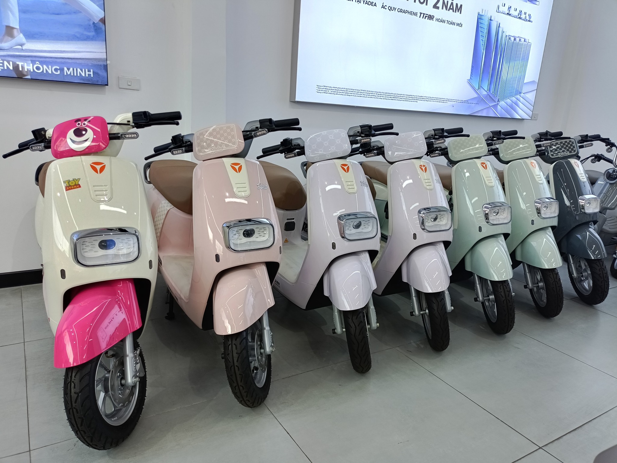 Mừng Lễ 30/4, Nhận Ngay Ưu Đãi Siêu Hấp Dẫn Từ Xe Điện Vĩnh Trường