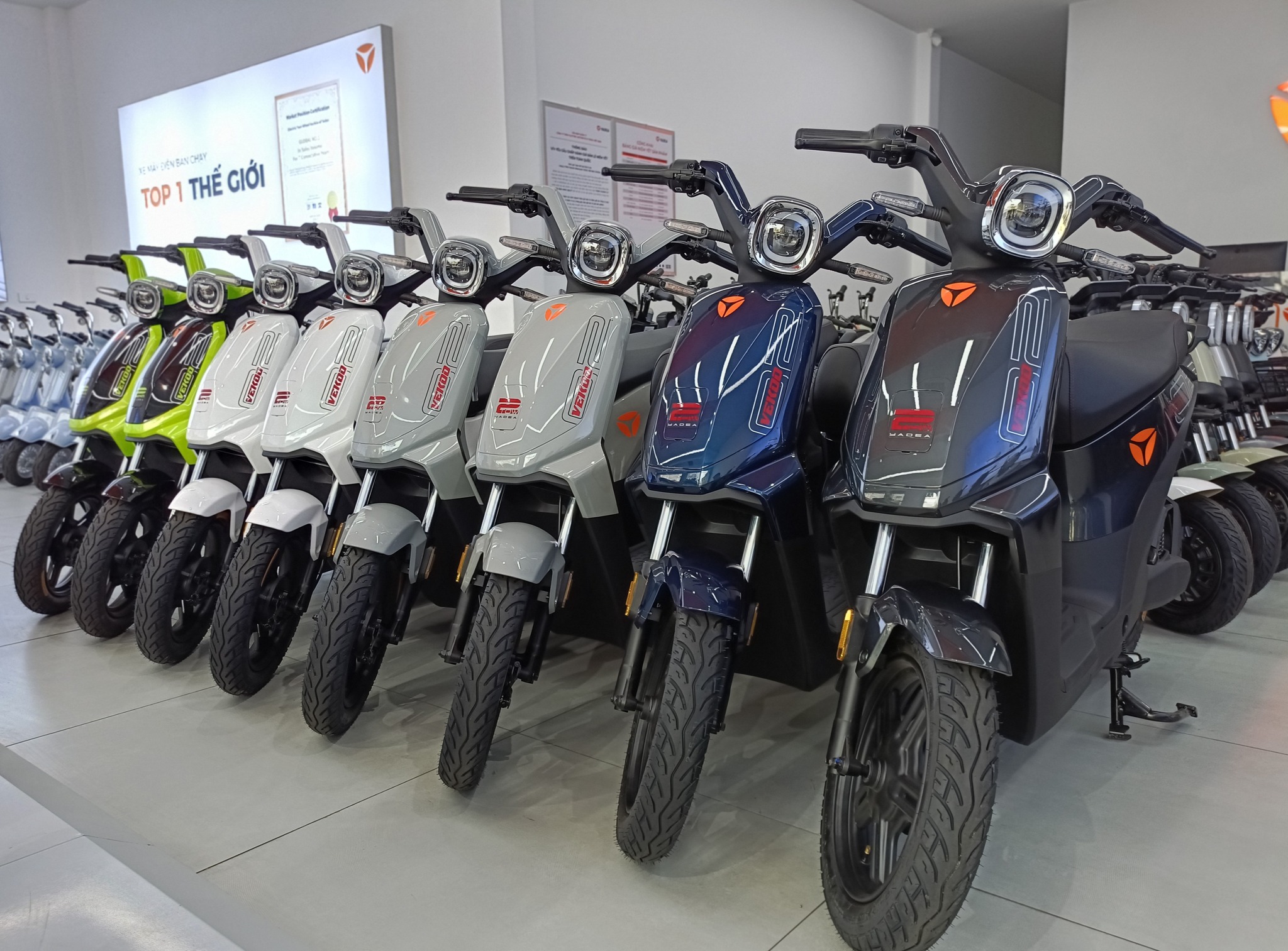 Mừng Lễ 30/4, Nhận Ngay Ưu Đãi Siêu Hấp Dẫn Từ Xe Điện Vĩnh Trường